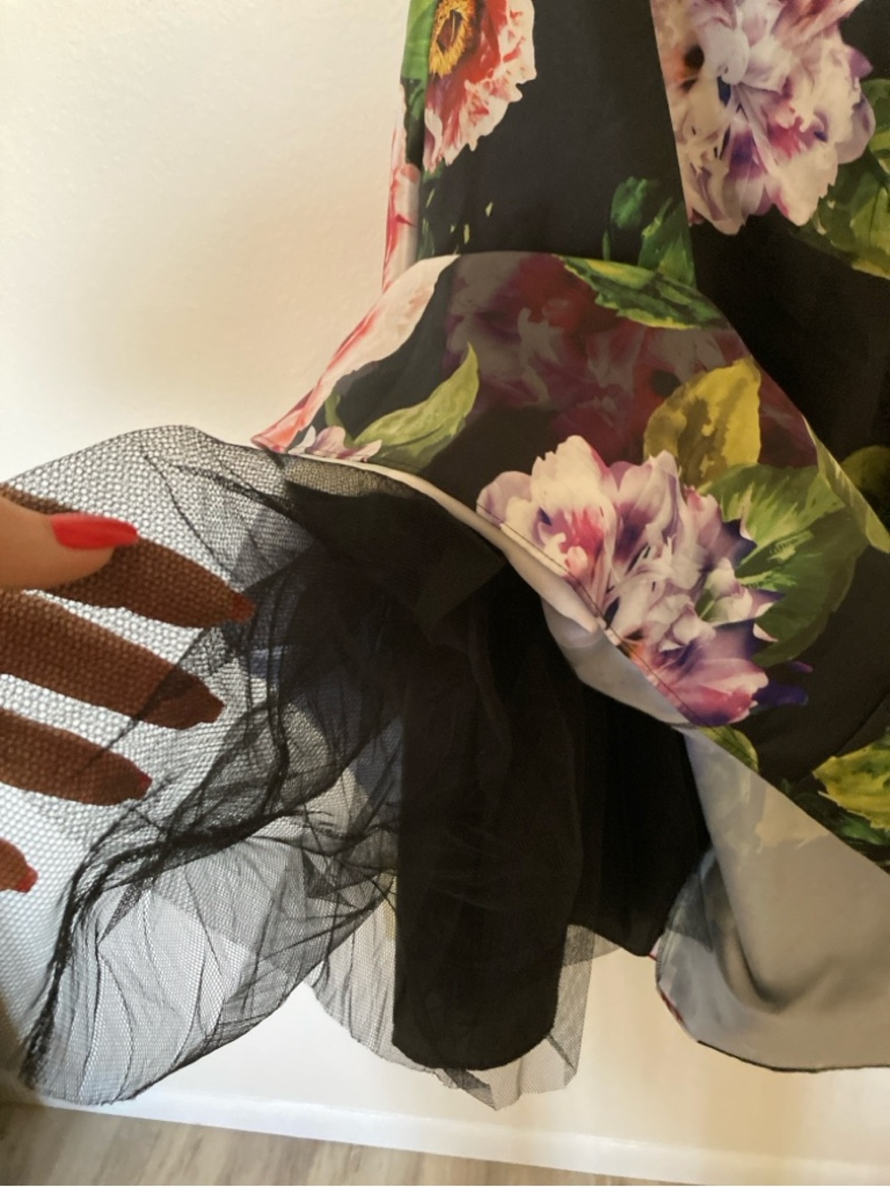 Adrianna Papell Black Satiny Floral Fit-n-Flare Dress with Crinoline Slip Sz 10 - Picture 2 of 9